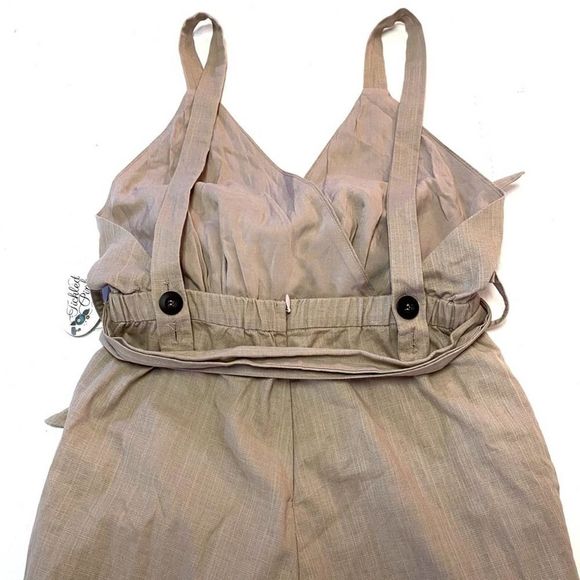 NWT Listicle mauve jumpsuit open back - Picture 2 of 6